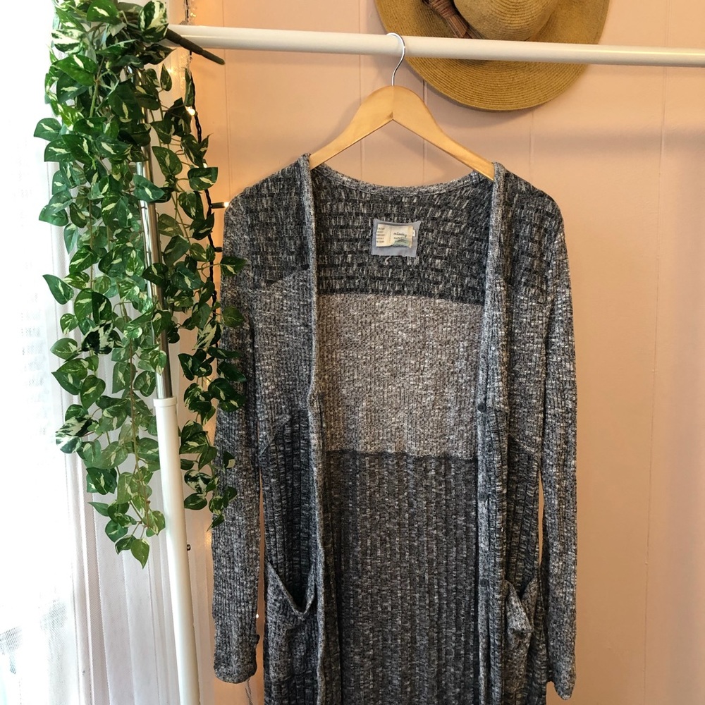 🌸3 for $30 sale🌸 Long Anthropologie Cardigan